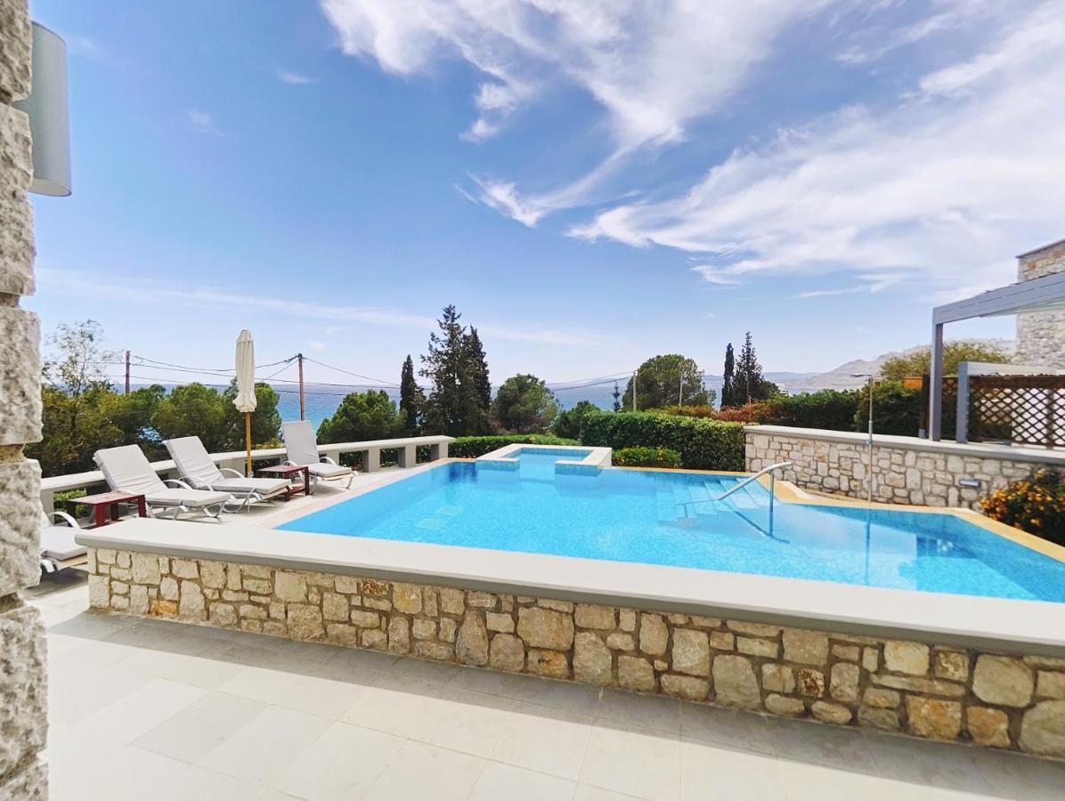 Villa Costamare - Enjoy Lazy Days On The Private Pool-Jacuzzi Pefki  Exterior photo