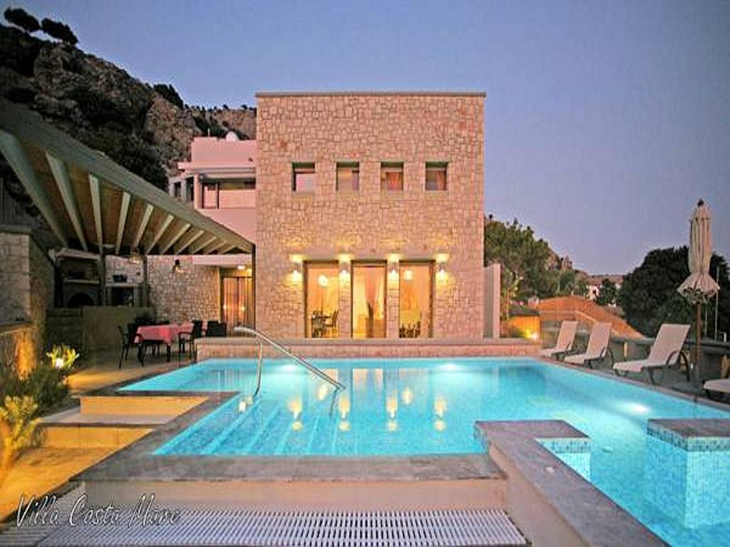 Villa Costamare - Enjoy Lazy Days On The Private Pool-Jacuzzi Pefki  Room photo
